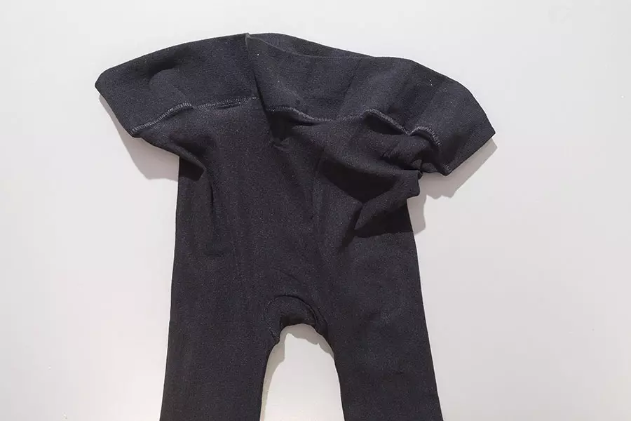 Unverstärkte Strumpfhose mit geschlossener Penishülle