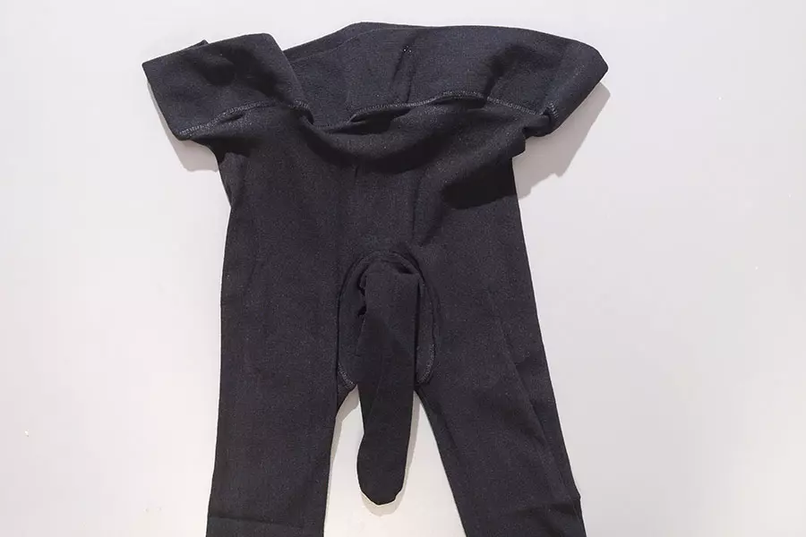 Unverstärkte Strumpfhose mit geschlossener Penishülle